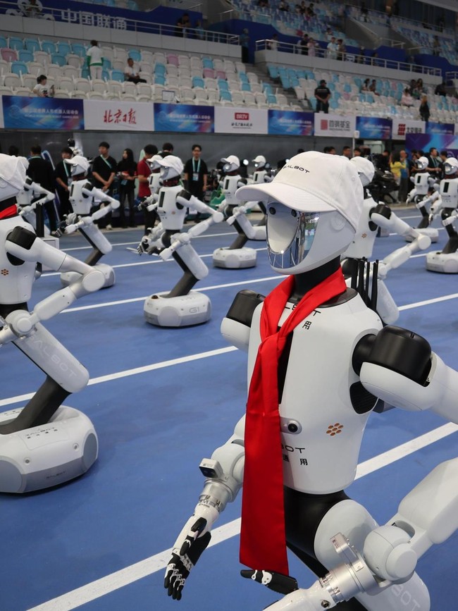 2.056 Robot Humanoid Bertanding di Beijing
