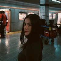 Potret Agnez Mo Saat Syuting Reacher, Dipuji Awet Muda Fans Internasional
