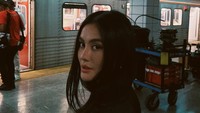 Potret Agnez Mo Saat Syuting Reacher, Dipuji Awet Muda Fans Internasional