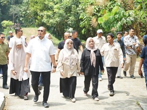 Andre Rosiade Kunjungi SMA 1 Sumbar, Tegaskan Prabowo Sudah Rehab 240 Sekolah di Sumbar
