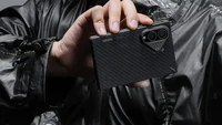 5 Aksesori Samsung Galaxy Z Fold 8, dari Casing hingga Charger