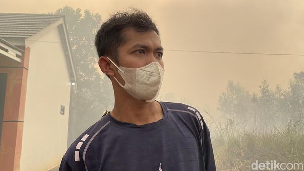 Begini Potret Kabut Asap di Banjarbaru yang Dinilai Gubernur Tak Parah. (Khairun Nisa/detikKalimantan)