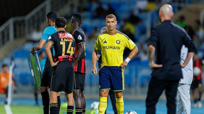 RIYADH DRY PORT, SAUDI ARABIA - AUGUST 21: Cristiano Ronaldo of team Al Nassr FC during the Saudi Pro League game between Al Riyadh and Al Nassr at Prince Faisal bin Fahd Stadium on August 21, 2026 in Riyadh, Saudi Arabia. (Photo by Abdullah Ahmed/Getty Images)