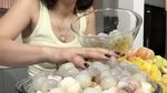 Farida Nurhan Racik Asinan Buah Unik, Campurkan Nanas dan Kedondong