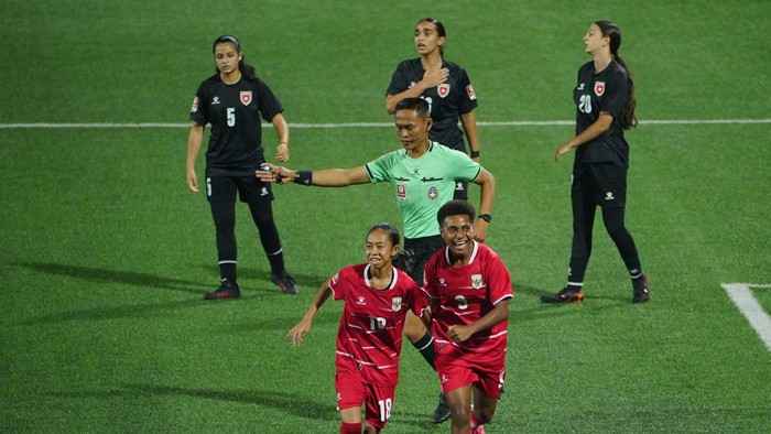 Garuda Pertiwi berhasil melaju ke final Srikandi Merdeka Cup. Skuad yang dihuni Timnas Putri U-16 itu mengalahkan Yordania 3-0 di semifinal.