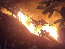 Desa Adat Sade di Lombok Kebakaran, Warganet Syok dan Berharap Warga Baik-baik Saja