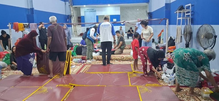 Kemensos Kirim Bantuan Logistik Korban Kebakaran di Senen