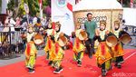 Kemeriahan Karnaval di Lamongan Semarakan HUT RI