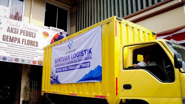 Kementerian Komunikasi dan Digital (Komdigi) menyerahkan bantuan logistik dan perangkat konektivitas untuk membantu meringankan beban korban gempa Nusa Tenggara Timur (NTT). Bantuan yang disalurkan terdiri atas 15 ton logistik serta 20 perangkat Starlink untuk mendukung kebutuhan masyarakat dan pemulihan konektivitas di wilayah terdampak bencana.