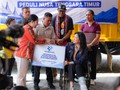 Komdigi Serahkan 15 Ton Bantuan Logistik-20 Starlink untuk Korban Gempa NTT