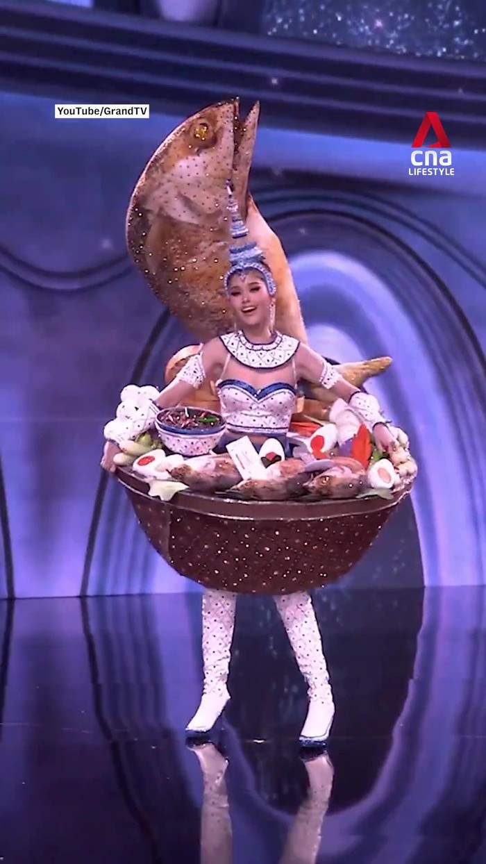 Miss Universe Thailanbd pakai gaun bertema makanan