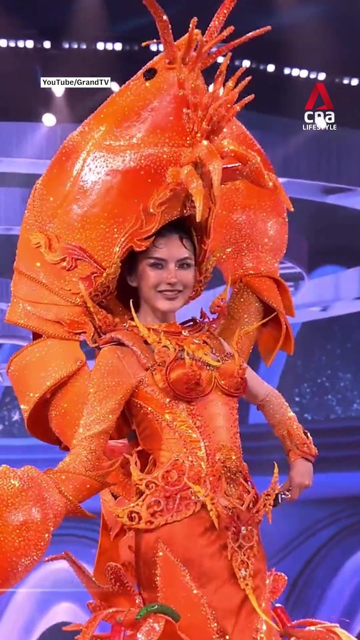 Miss Universe Thailanbd pakai gaun bertema makanan