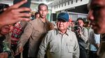 Prabowo Peluk Anak Saat Bertemu Masyarakat di Kalteng