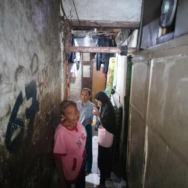 Foto: Kondisi Rumah 10x5 Meter di Manggarai yang Ditinggali 21 Orang