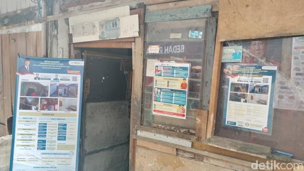 Penampakan salah satu rumah di kawasan Manggarai yang akan direnovasi oleh pemerintah lewat Program BSPS Penampakan salah satu rumah di kawasan Manggarai yang akan direnovasi oleh pemerintah lewat Program BSPS