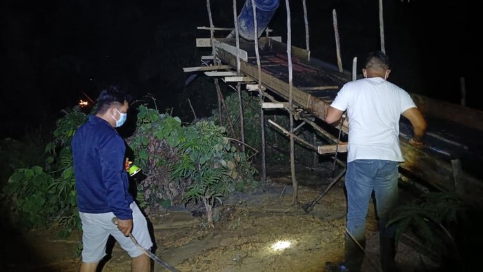 Penertiban aktivitas PETI di Desa Semandang Hulu, Kecamatan Simpang Hulu. (Polres Ketapang)