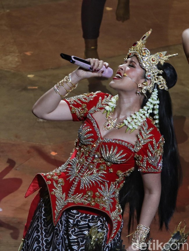 Raisa Sukses Jadi Srikandi, Disambut Tepuk Tangan Meriah