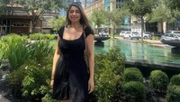 Sarah Azhari mengaku simpel dalam menjaga penampilan. Facial saya bersihin kulit saja. Pakai moisturaizer, makan, olahraga gitu saja penting, ujarnya. (Foto: dok Instagram sazarita)