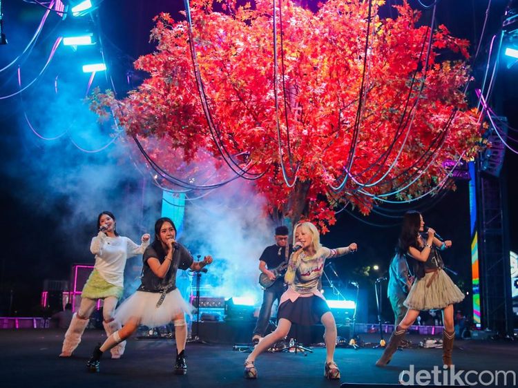 Semarak Hari Pertama LaLaLa Festival 2026 di JIExpo Kemayoran