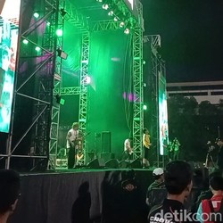 Band 510 Bikin Magnumotion Loud Fest 2026 Makin Berisik, SIO Squad Moshing