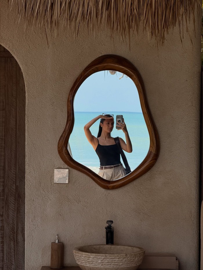 Amanda Rawles liburan di Bali