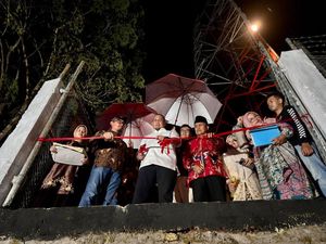 Andre Rosiade Resmikan BTS Telkomsel, Warga Nan Tujuah Kini Dapat Sinyal