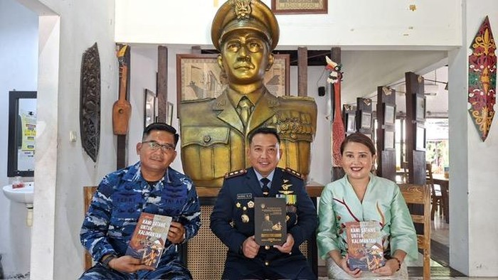 Buku Perjuangan Pemuda Dayak AURI: Kami Datang untuk Kalimantan.