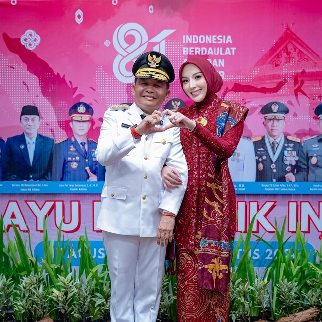 7 Gaya Istri Gubernur Kalimantan Tengah, Disorot Usai Kebanjiran Ucapan Ultah