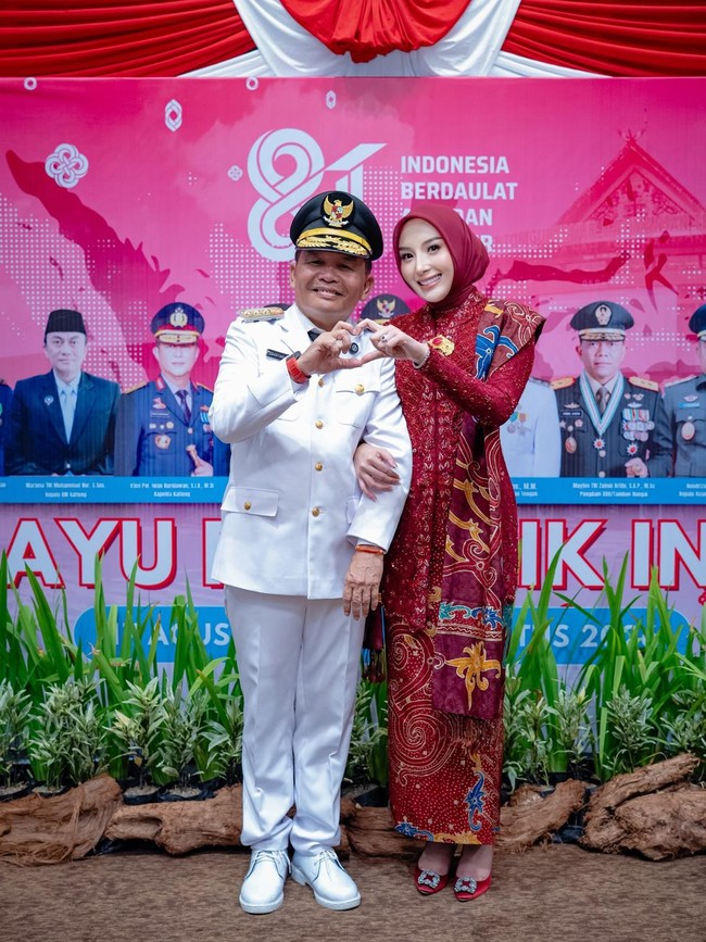 7 Gaya Istri Gubernur Kalimantan Tengah, Disorot Usai Kebanjiran Ucapan Ultah