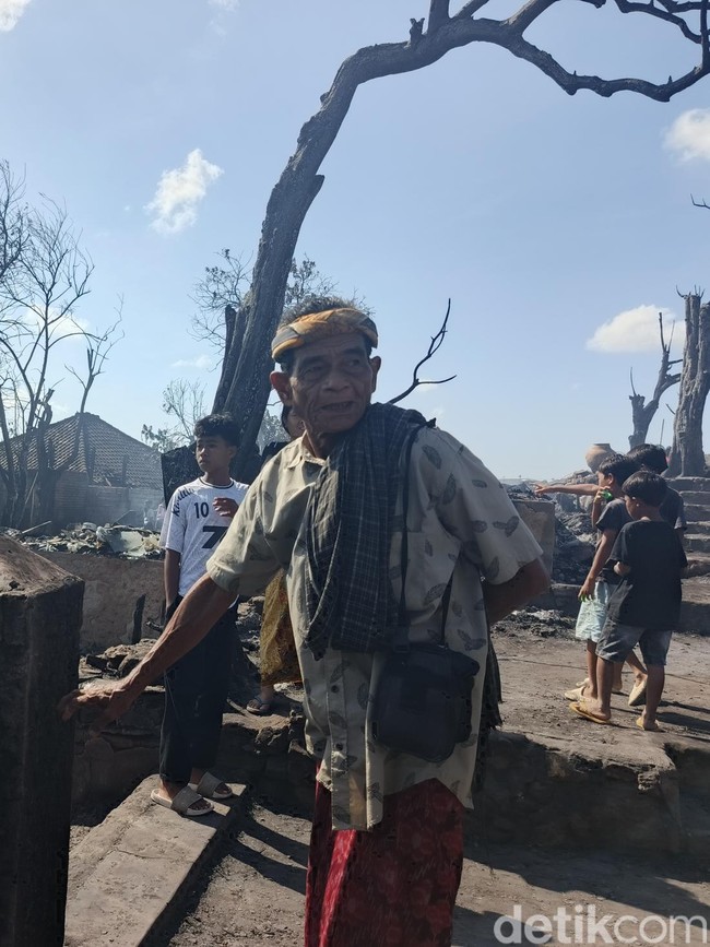 Desa Wisata Sade di Lombok Kini Rata dengan Tanah