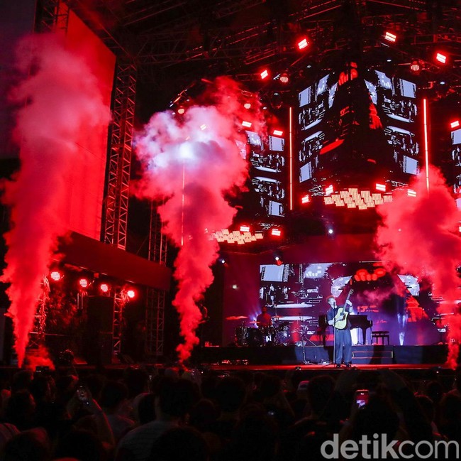 Lamaran hingga Kue Ulang Tahun, Begini Momen Perpisahan Kodaline di Indonesia