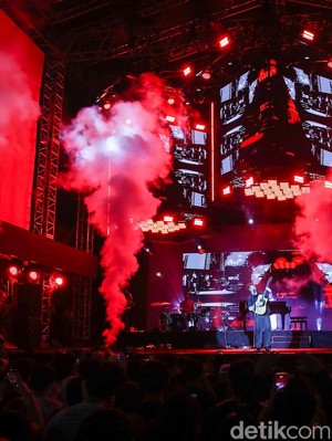 Lamaran hingga Kue Ulang Tahun, Begini Momen Perpisahan Kodaline di Indonesia