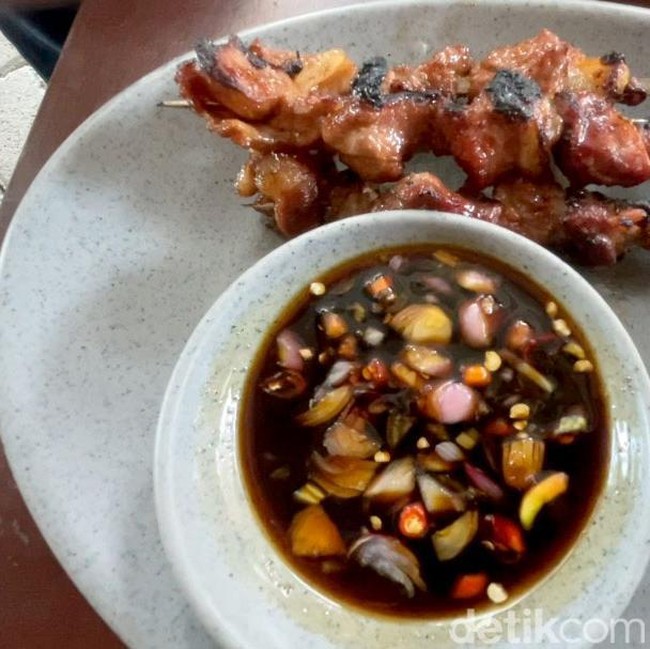 Mencicipi Sate Klatak Literasi Lamongan