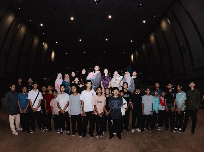 Ananda Omesh ulang tahun ke-40