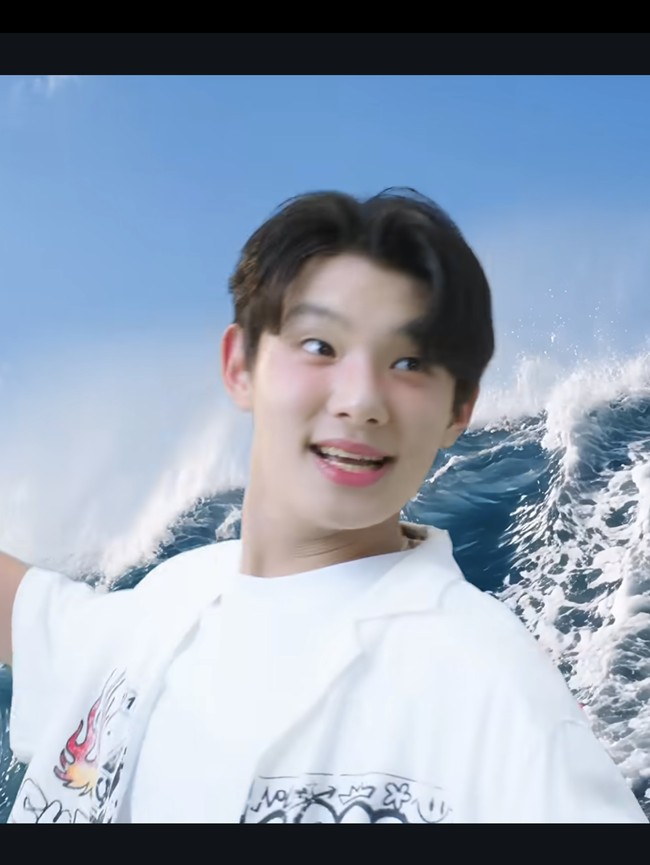 Potret Baby Shark Boy, Bocil Ikonik Dunia Kini Debut Jadi Penyanyi