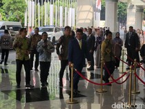 Video: Gaya Prabowo, Gibran hingga Jokowi Hadiri Nikahan Rizky Irmansyah