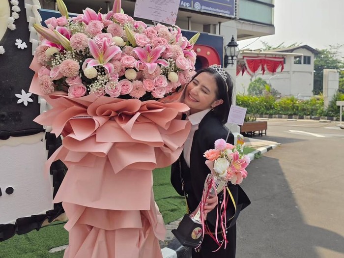 Prilly Latuconsina lulus S2