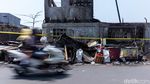 Puing Berserakan Pasca Kebakaran Pabrik Mebel