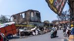 Puing Berserakan Pasca Kebakaran Pabrik Mebel