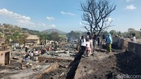 Api Mengamuk di Desa Adat Sade, 129 Rumah Warga Sasak Hangus