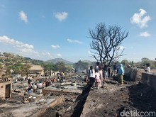 Api Mengamuk di Desa Adat Sade, 129 Rumah Warga Sasak Hangus