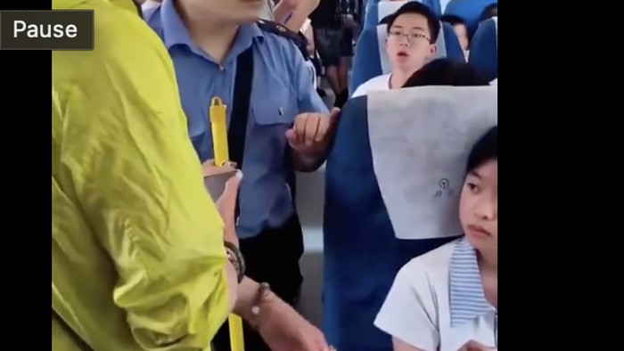 Tangkapan layar penumpang kereta