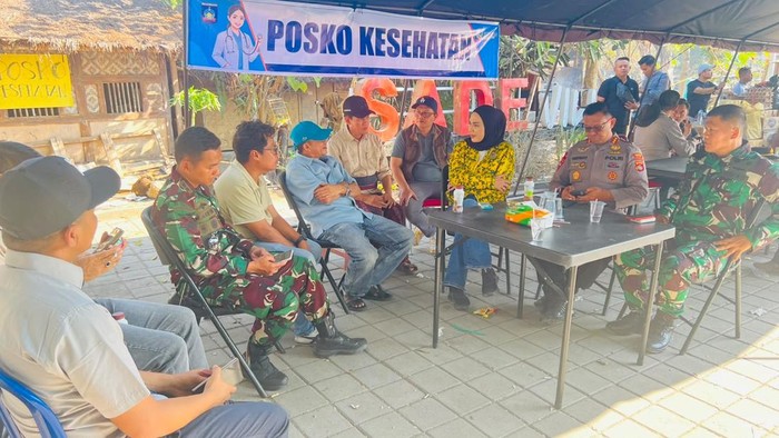 Wakil Ketua DPR RI Sari Yuliati mengunjungi Desa Adat Sade, Lombok Tengah, Nusa Tenggara Barat (NTB), yang kebakaran.