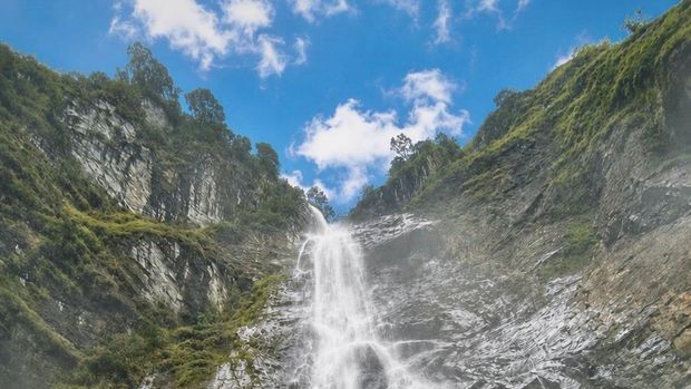 Air terjun Sambabo di Mamasa dengan ketinggian mencapai 316 meter. (Dok Tim Ekspedisi Sambabo) Air terjun Sambabo di Mamasa dengan ketinggian mencapai 316 meter.