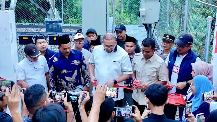 Andre Rosiade Resmikan BTS di Talaok, Warga Tak Lagi Berburu Sinyal