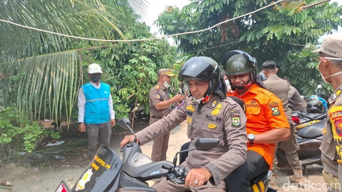 Bupati Kampar, Ahmad Yuzar.
