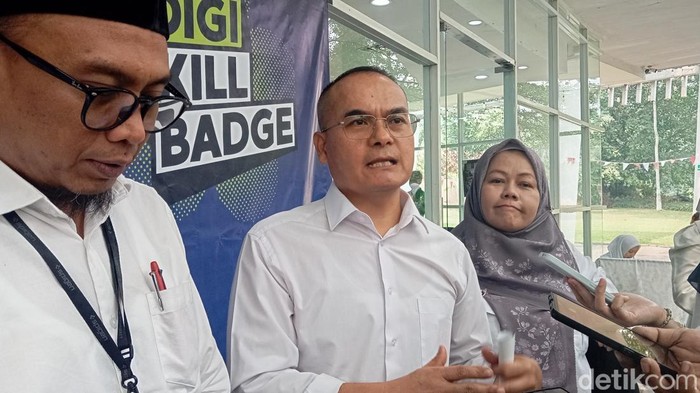 Direktur Jenderal Pendidikan Menengah dan Pendidikan Khusus di Kementerian Pendidikan Dasar dan Menengah (Kemendikdasmen)  Tatang Muttaqin