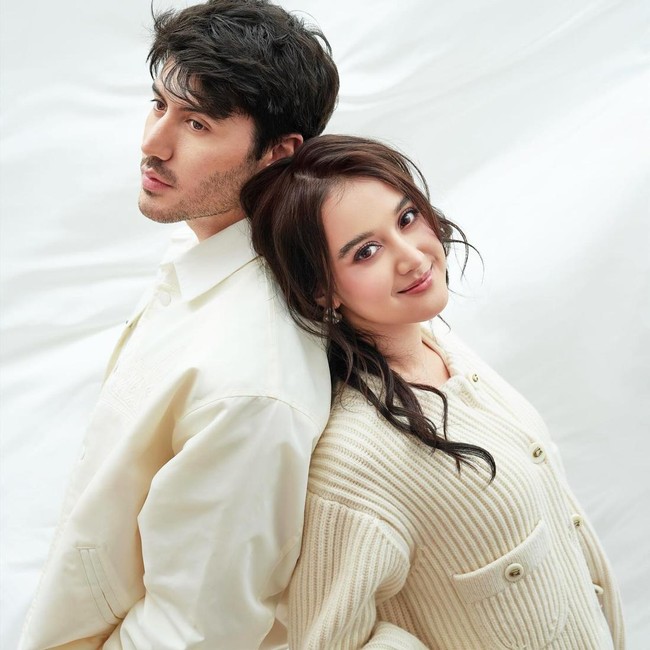 Sweet! Esta Pramanita Kasih Kejutan Ultah ke Bara Valentino