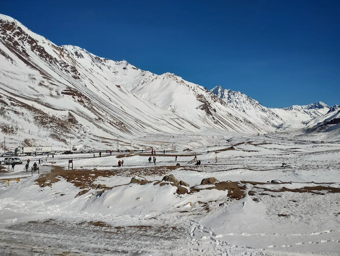 Gunung Aconcagua pegunungan di benua Amerika. (Wikipedia)