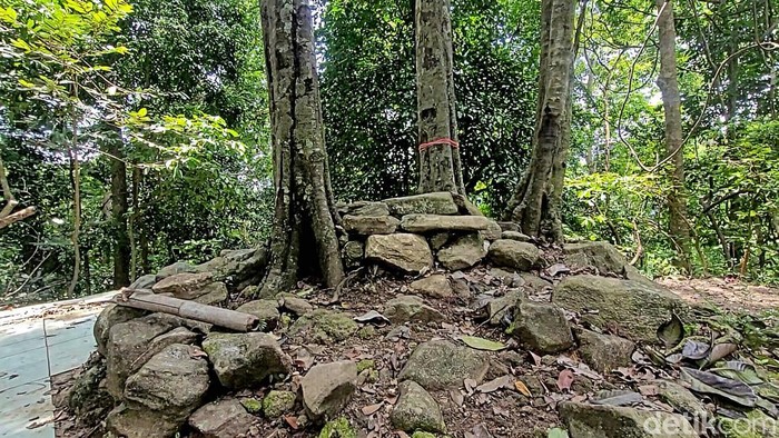 Gunung Tangkil, Sukabumi